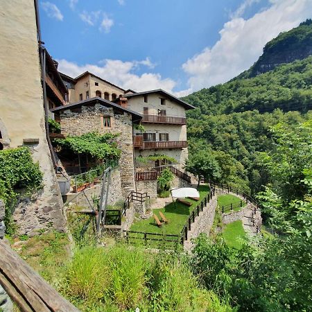 La Tana Del Tasso Rooms&Breakfast Camerata Cornello Экстерьер фото
