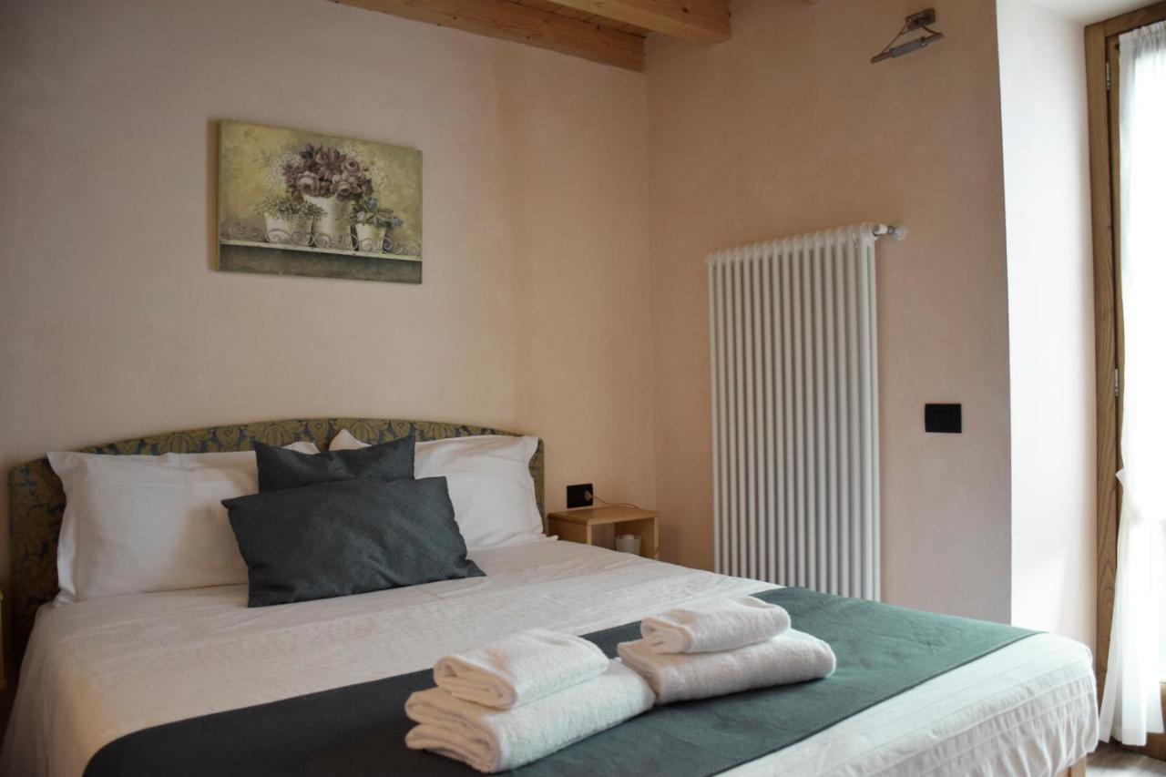 La Tana Del Tasso Rooms&Breakfast Camerata Cornello Экстерьер фото