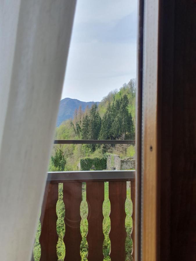 La Tana Del Tasso Rooms&Breakfast Camerata Cornello Экстерьер фото