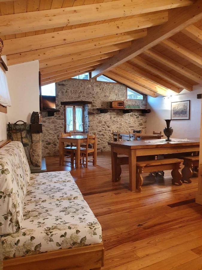 La Tana Del Tasso Rooms&Breakfast Camerata Cornello Экстерьер фото