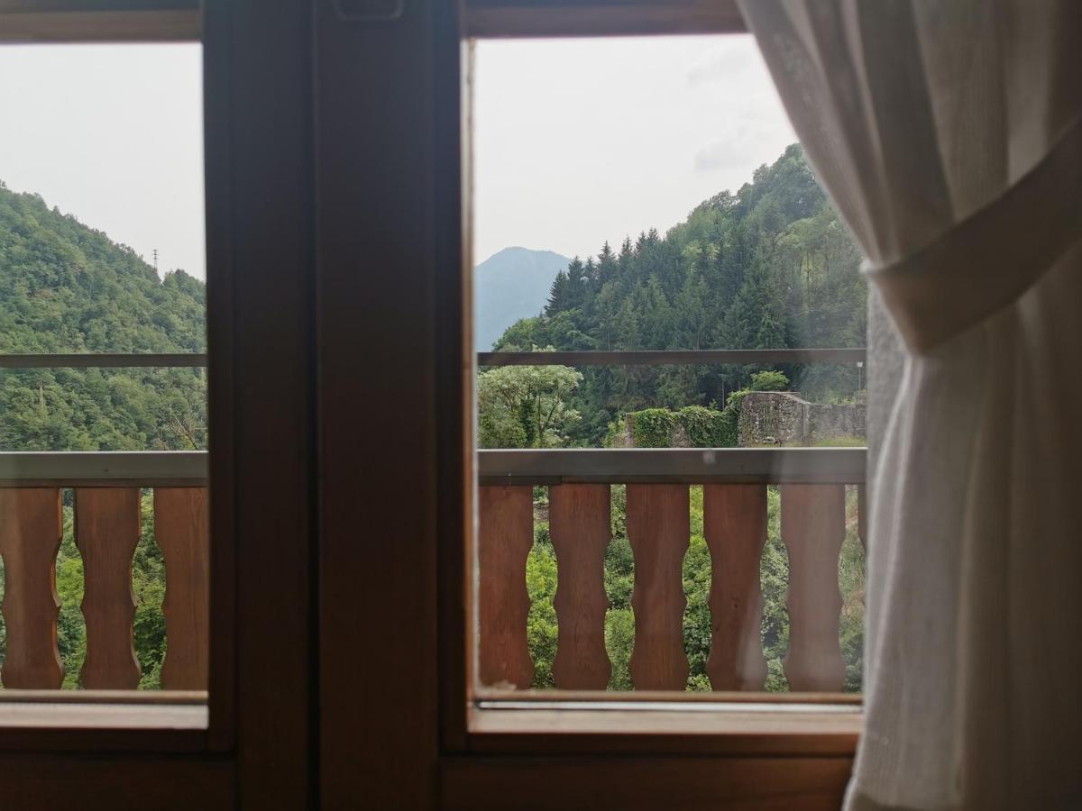 La Tana Del Tasso Rooms&Breakfast Camerata Cornello Экстерьер фото