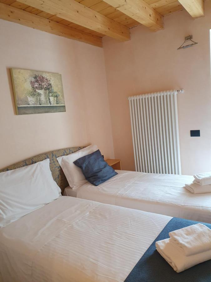 La Tana Del Tasso Rooms&Breakfast Camerata Cornello Экстерьер фото