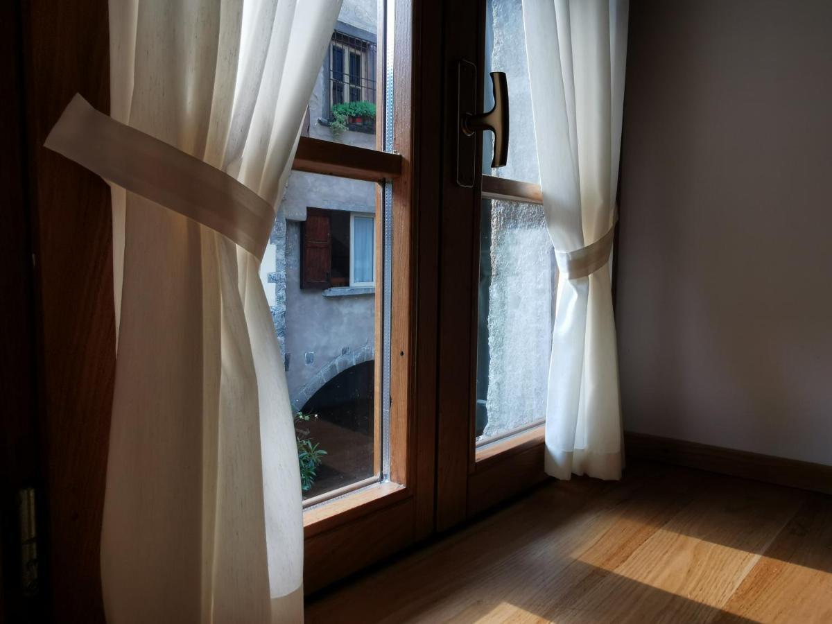 La Tana Del Tasso Rooms&Breakfast Camerata Cornello Экстерьер фото