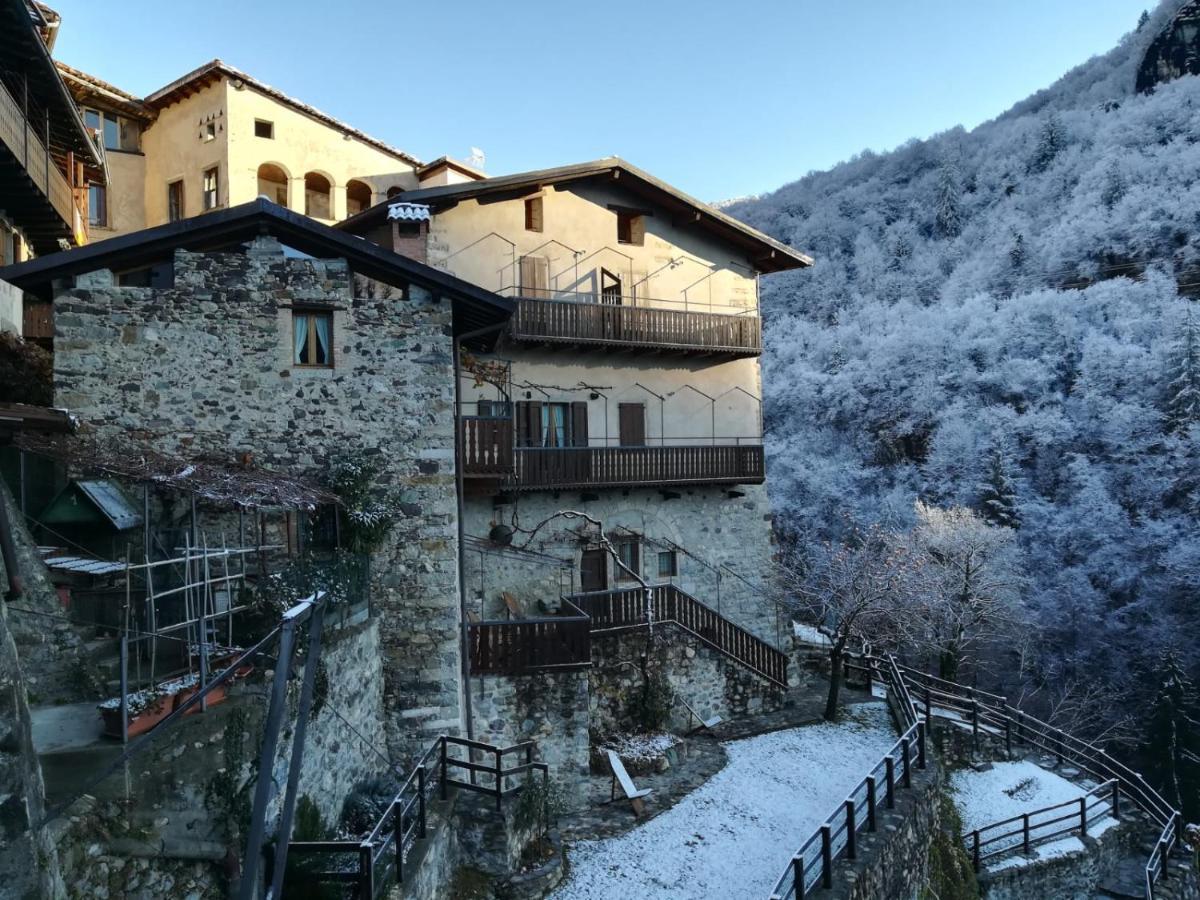 La Tana Del Tasso Rooms&Breakfast Camerata Cornello Экстерьер фото