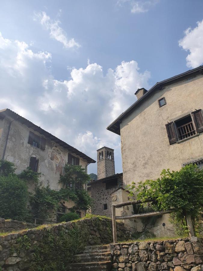 La Tana Del Tasso Rooms&Breakfast Camerata Cornello Экстерьер фото