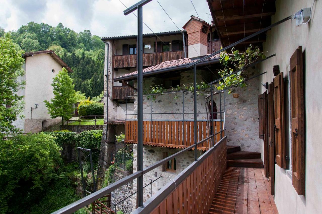 La Tana Del Tasso Rooms&Breakfast Camerata Cornello Экстерьер фото