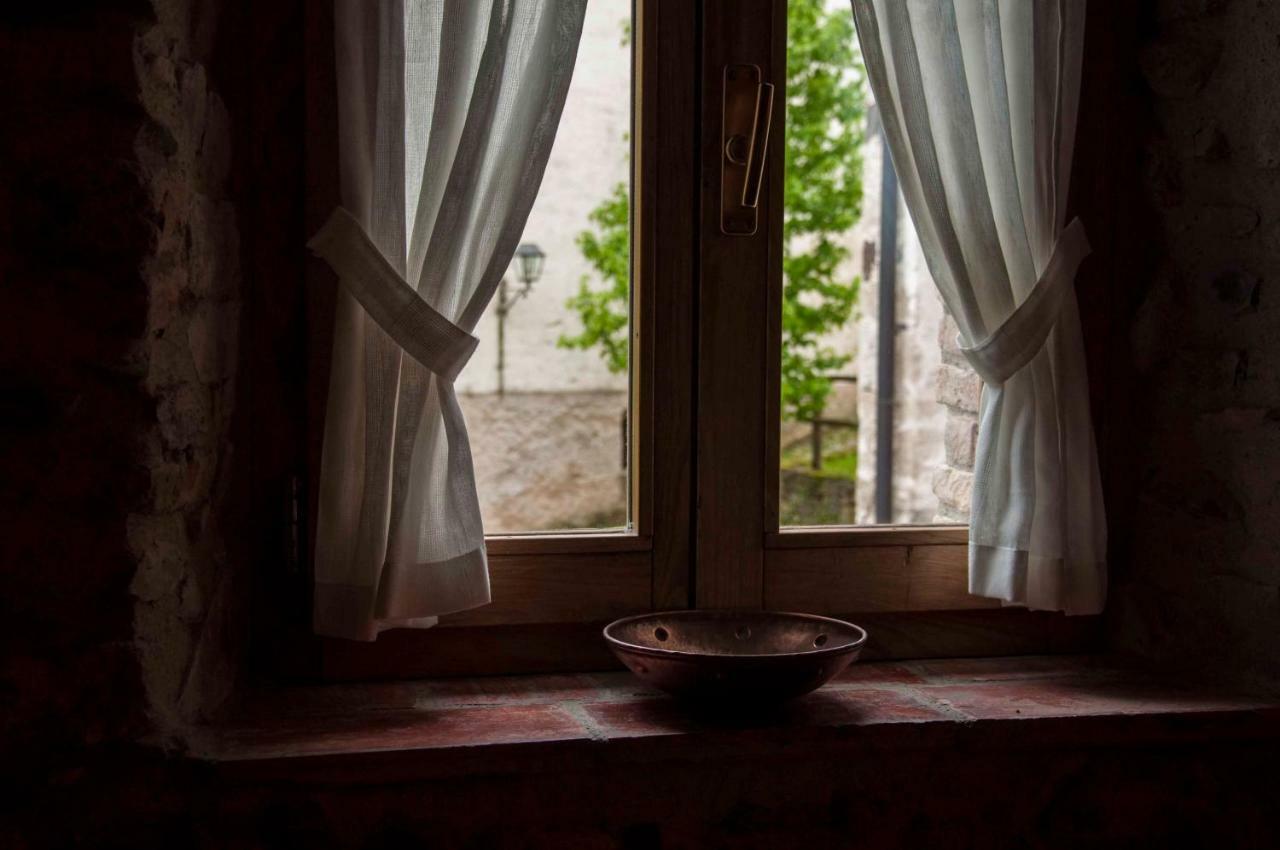 La Tana Del Tasso Rooms&Breakfast Camerata Cornello Экстерьер фото
